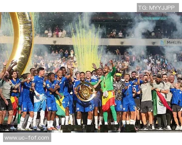 巴黎圣日耳曼荣膺2025年环足奖最佳男足俱乐部实现年度六冠伟业